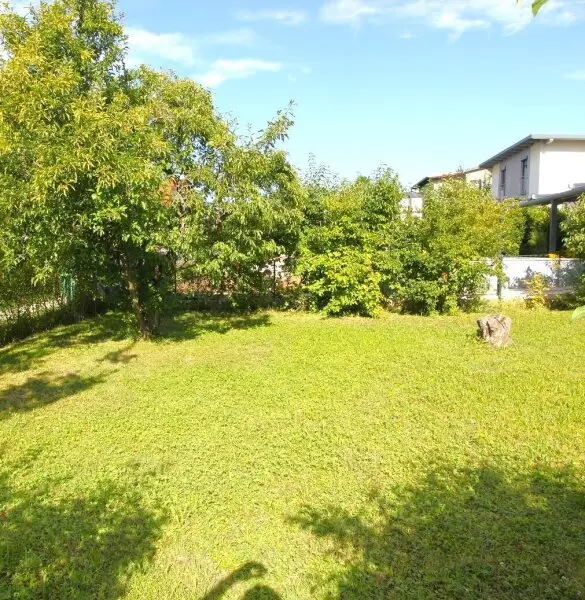 Sonniges Grundstück in absoluter Ruhelage mit Kleingartenhaus-Widmung