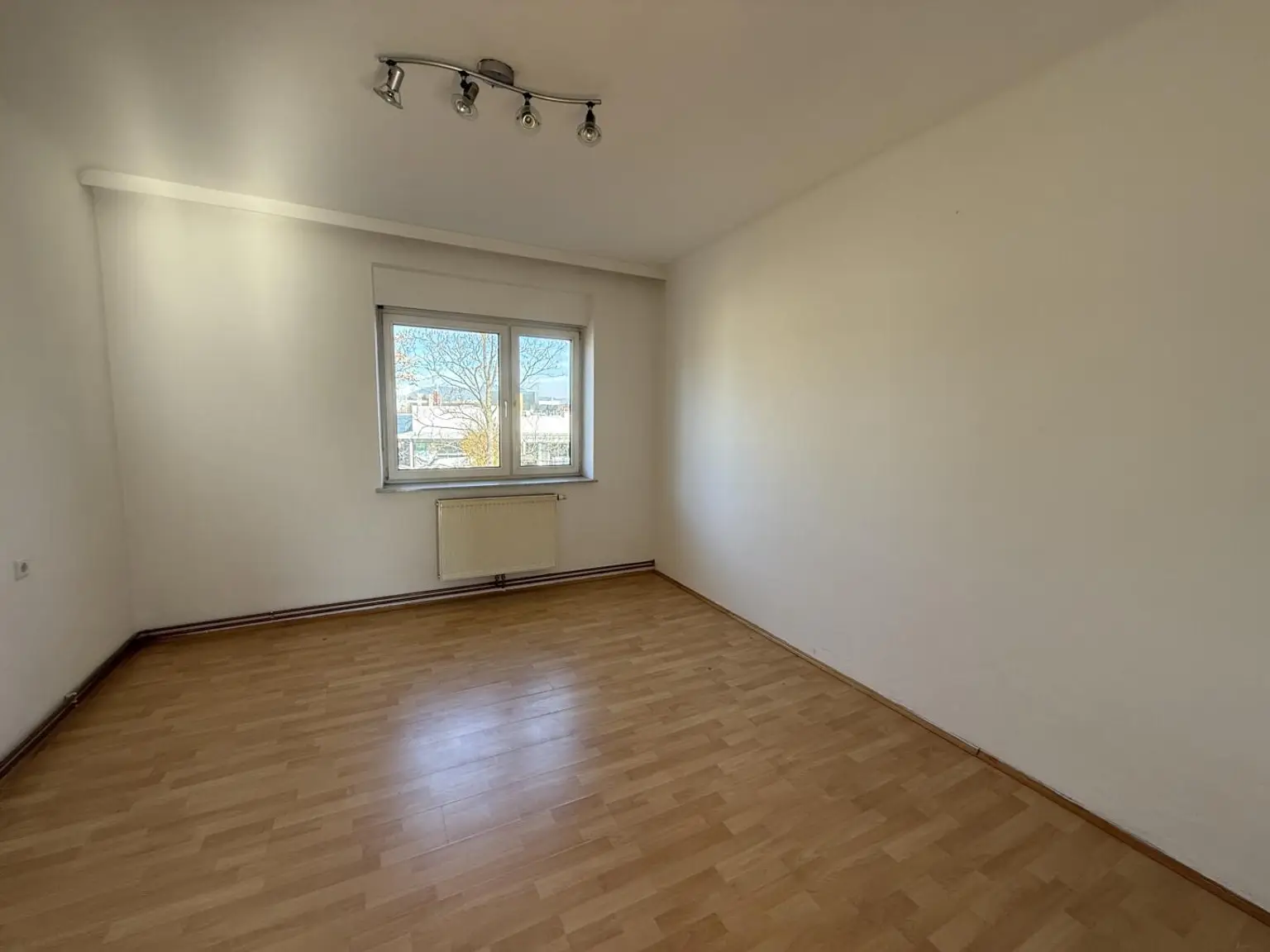 Charmante 2-Zimmer-Wohnung mit Gartenanteil und Garage in Graz-Straßgang