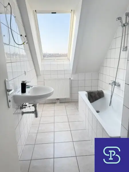 Wunderschöne 101m² Dachgeschoßwohnung mit Terrasse beim Yppenplatz - 1160 Wien