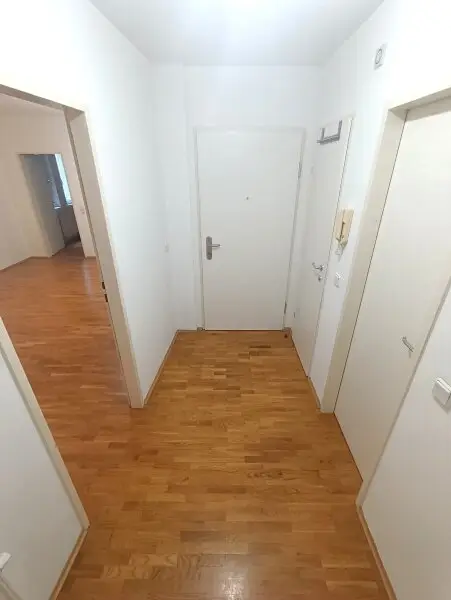 2-Zimmer Wohnung im Neubau! Nähe U6 Thaliastraße! Ruhelage und Ausrichtung in den Innenhof! Grünblick! Fernwärme!