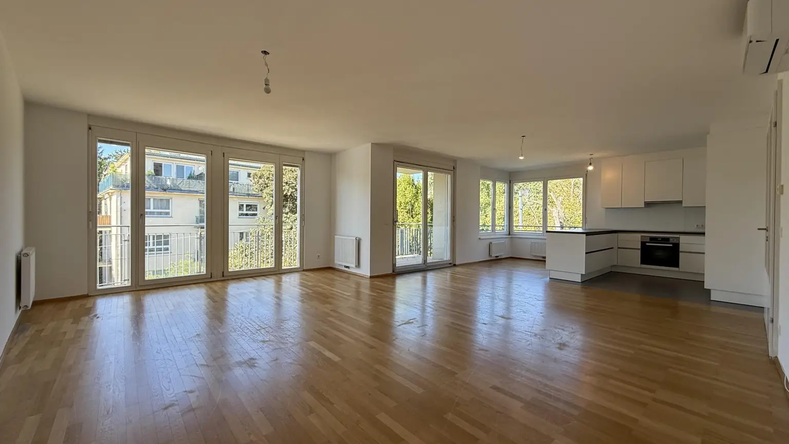 Top moderne, klimatisierte 4 Zimmer Neubauwohnung mit 2 Bädern und 16m² Balkonfläche!!!