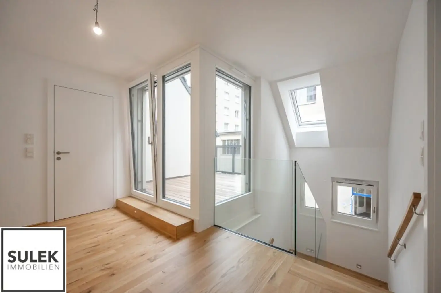 ERSTBEZUG-Townhouse: Exklusives 4-Zimmer-Townhouse mit 2 Terrassen & Tiefgaragen-Option - ab sofort