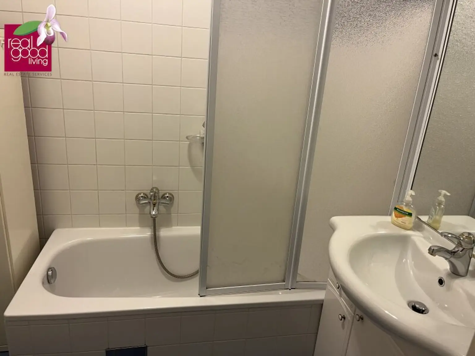 Gemütliche 2-Zimmer-Wohnung mit Terrasse und Garage in 1140 Wien – nur €792!