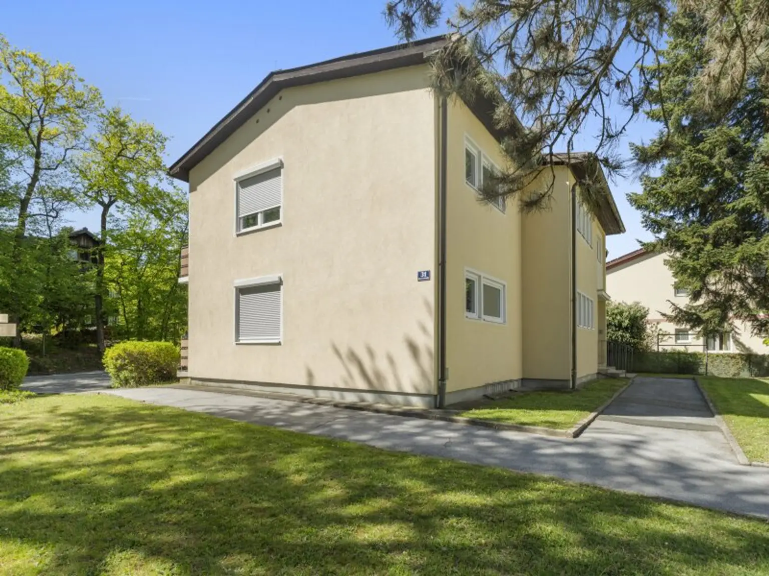 TOP Wohnung oder Ferienwohnung in Krumpendorf am Wörthersee mit Parkplatz - direkte Seenähe