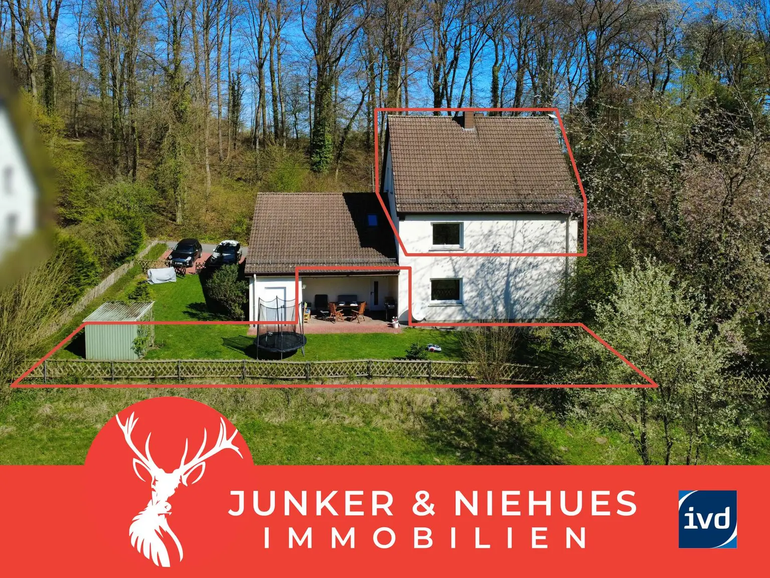 Ein Ausblick wie sonst nur im Urlaub: Naturidylle mit großem Garten