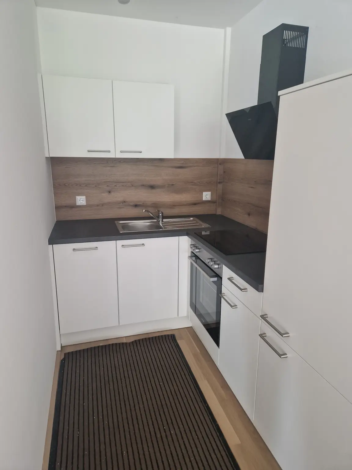 Wohnen im Grünen mit Blick auf die Burgruine Gösting und Tiefgaragenparkplatz