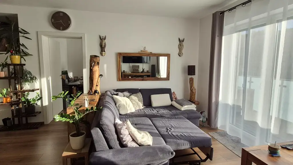 HELLE, FAMILIENTAUGLICHE WOHNUNG AM RIEDERBERG