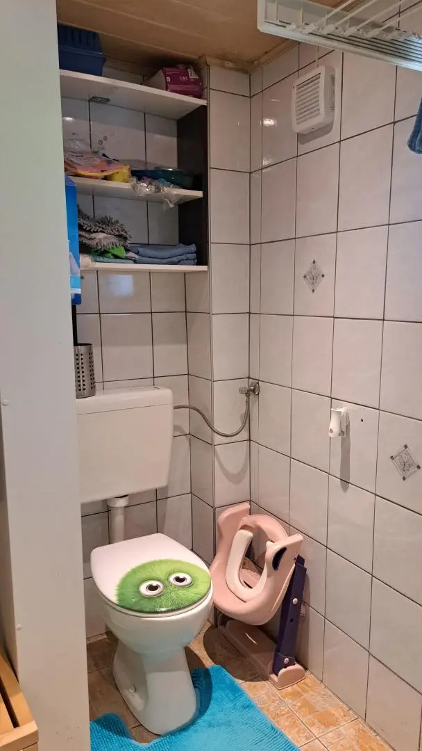 Kleines Sacherl mit 2 Terrassen, Nebengebäuden, Gemüsegarten, Erdkeller, idyllischem Grundstück, einer betonierten Freifläche und viel Potenzial....