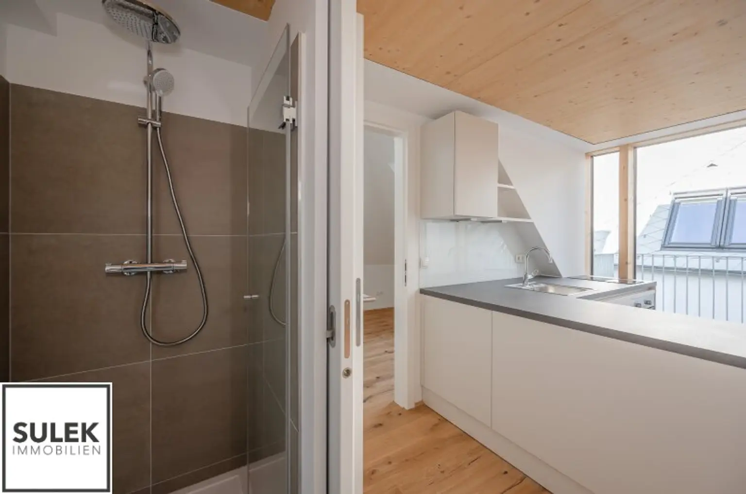 lichtdurchflutete und hochwertig ausgestattete Single-DG-Maisonette in der Czerningasse