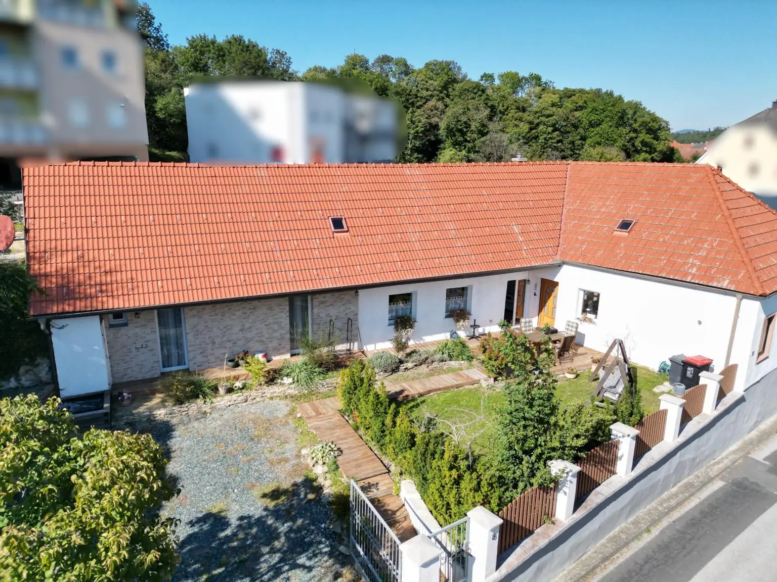 Einfamilien-/Ferienhaus verbindet historischen Charme mit modernem Wohnkomfort mit Burgblick - auch Hauptwohnsitz möglich!
