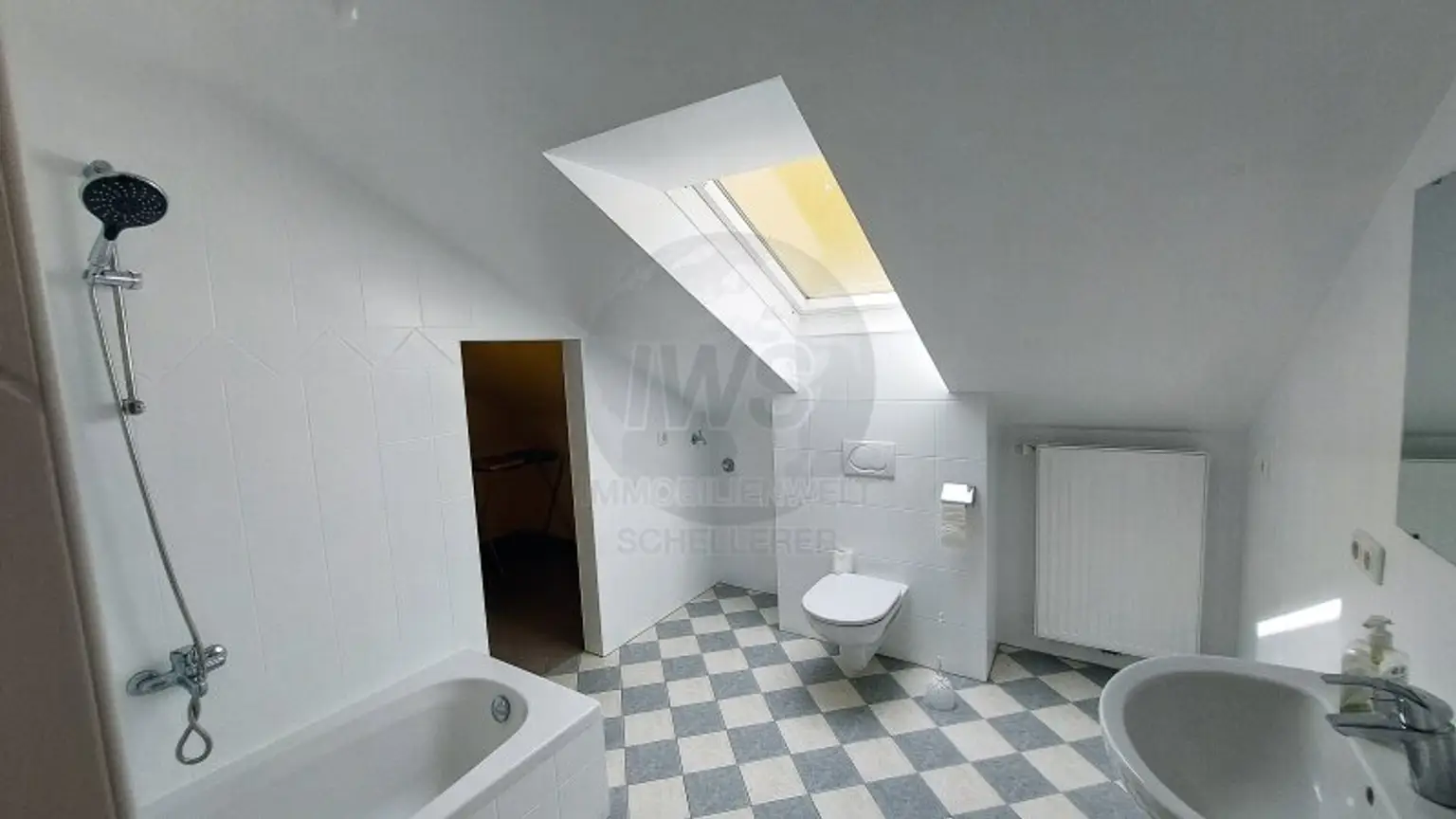 4-Zimmer DG-Wohnung mit 93m² in 4760 Raab