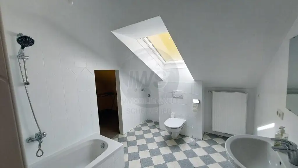 4-Zimmer DG-Wohnung mit 93m² in 4760 Raab