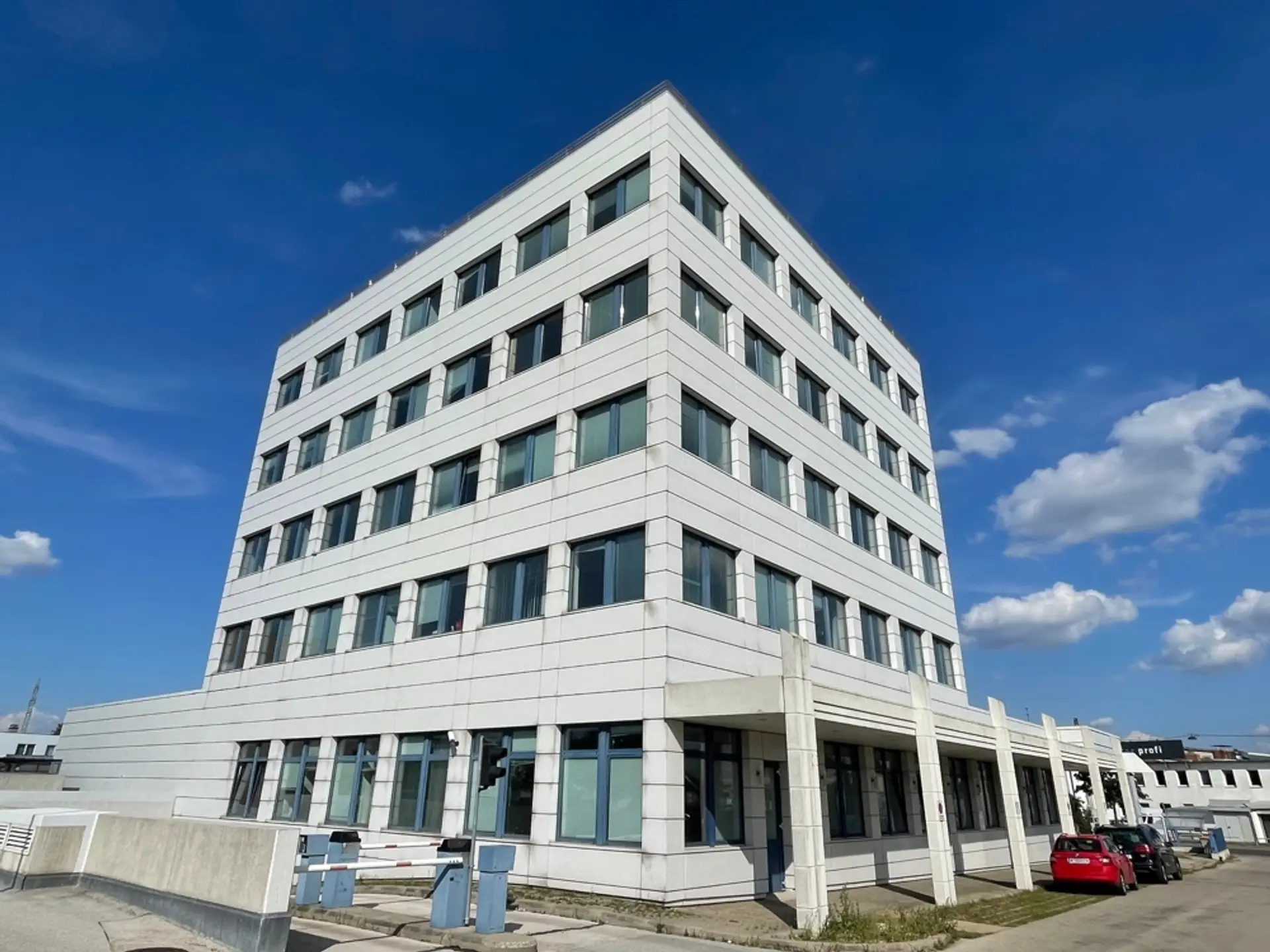 1230 Wien, Liesinger Flur Gasse 2 c außen3