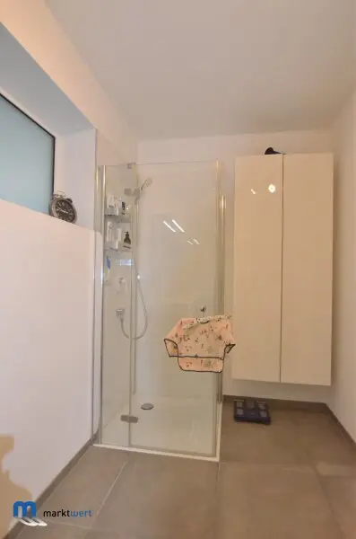 Traumhafte 4-Zimmer-Wohnung mit Loggia, Terrasse, Hobbyraum, TG-Stpl. in Linz-Urfahr!