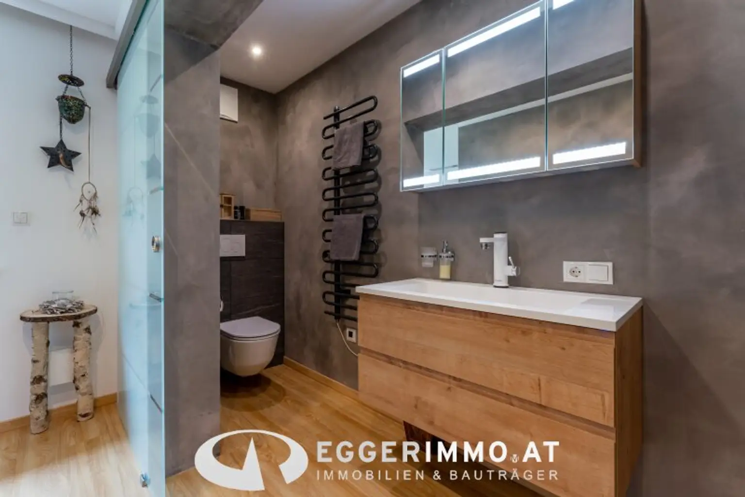 Living and Renting in the Heart of Kaprun – Exclusive Multi-Family House with Separate Apartment