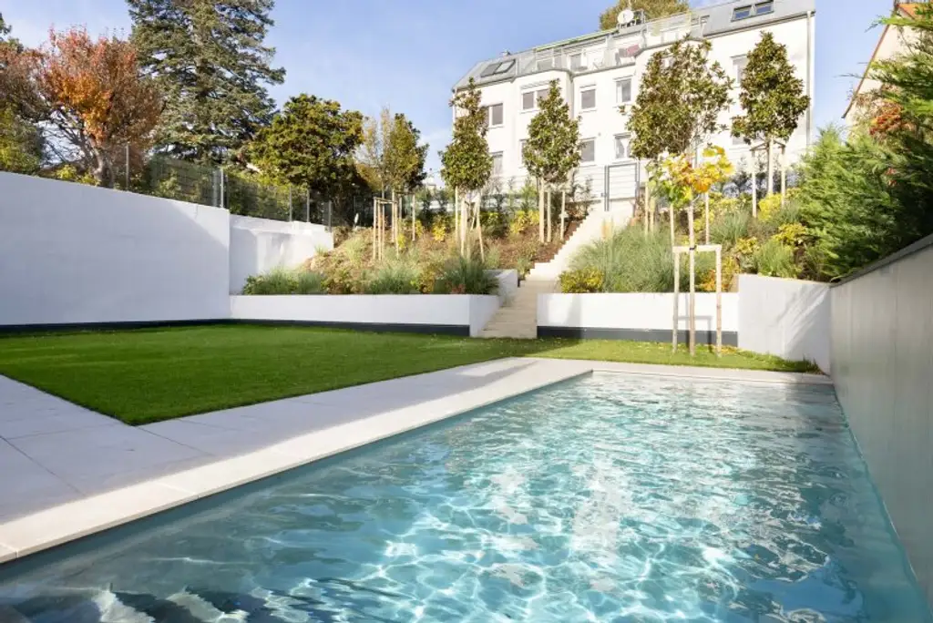 EXKLUSIVE GARTENWOHNUNG IN HIETZING MIT SALZWASSER-POOL UND SAUNA