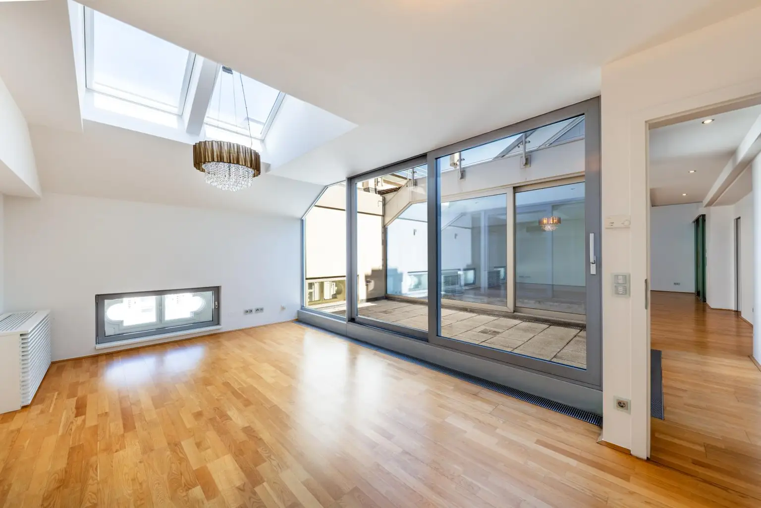 Stadthaus im Dach: Palais-Charme auf drei Etagen