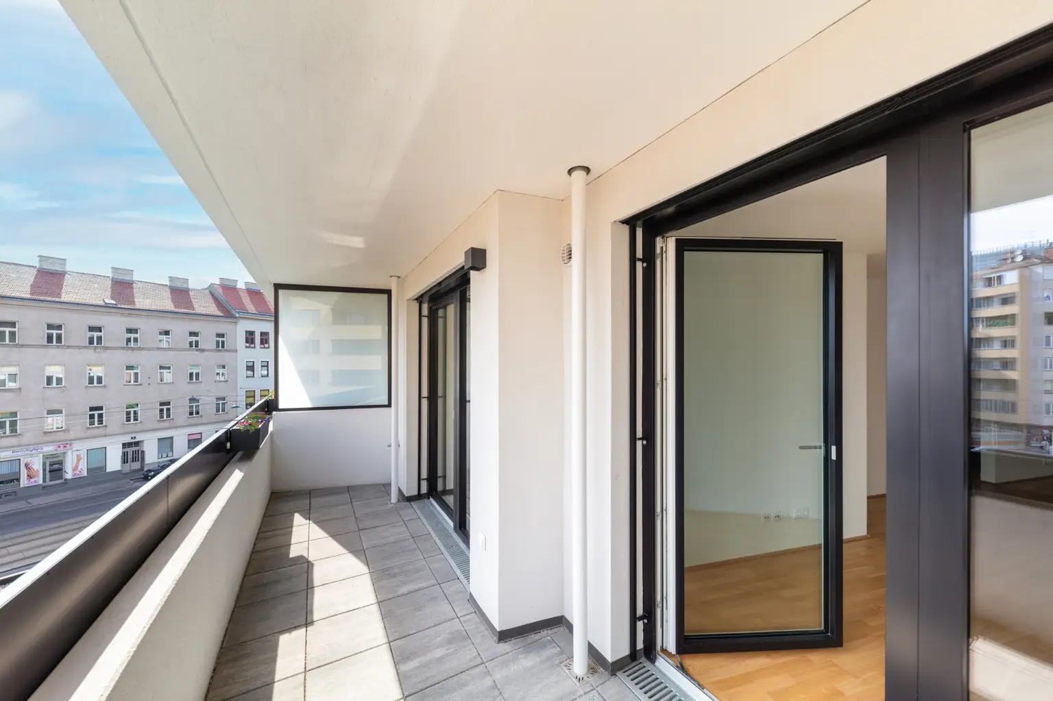 Hauptbahnhof Wien - Erstbezug im Neubau!
2 Zimmer mit Loggia! mit gratis Jahreskarte Wr. Linien