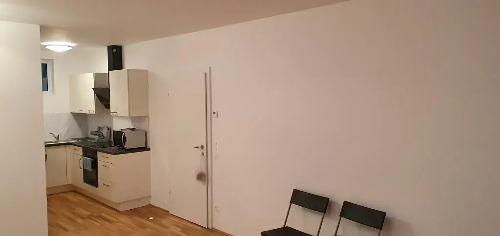 Helle 2 Zimmer Wohnung mit Balkon in der Urfahraner Leonfeldner Straße
