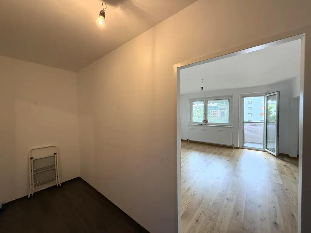Moderne 2-Zimmer-Eigentumswohnung mit Loggia in absoluter Ruhelage // Modern 2-room condominium with loggia in an absolutely quiet location //