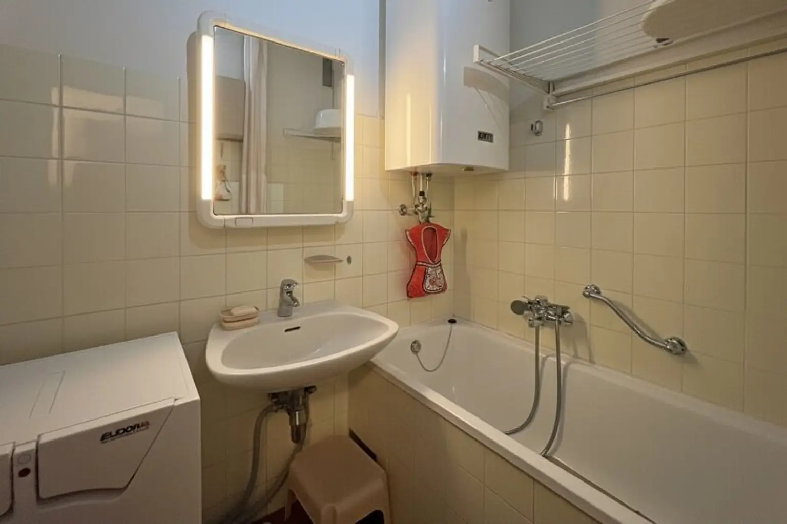 Bad mit Waschmaschinenanschluss