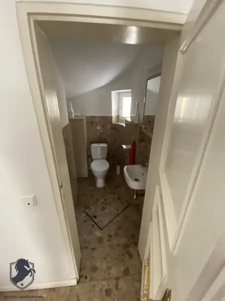 Zum Verkauf gelangt eine außergewöhnliche Villa in absoluter Bestlage von Hietzing