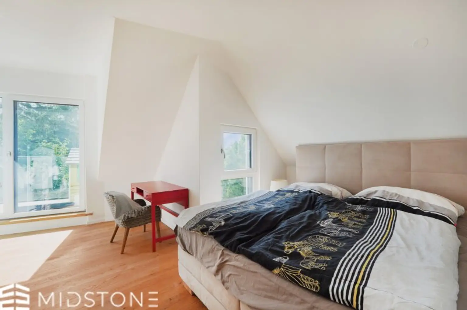 *Neuwertige 4-Zimmer-Maisonette* Familienidylle mit Dachterrasse & Parkplatz