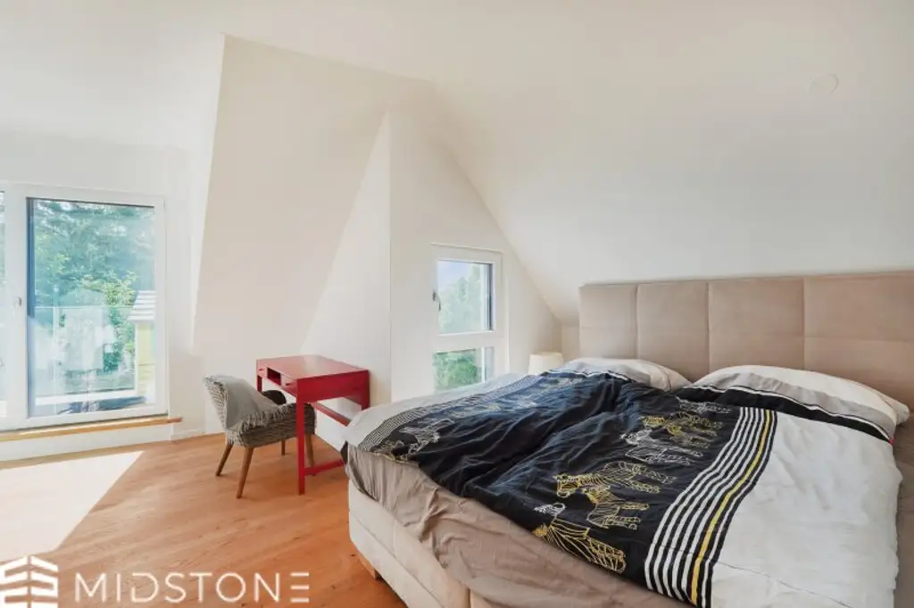 *Neuwertige 4-Zimmer-Maisonette* Familienidylle mit Dachterrasse & Parkplatz