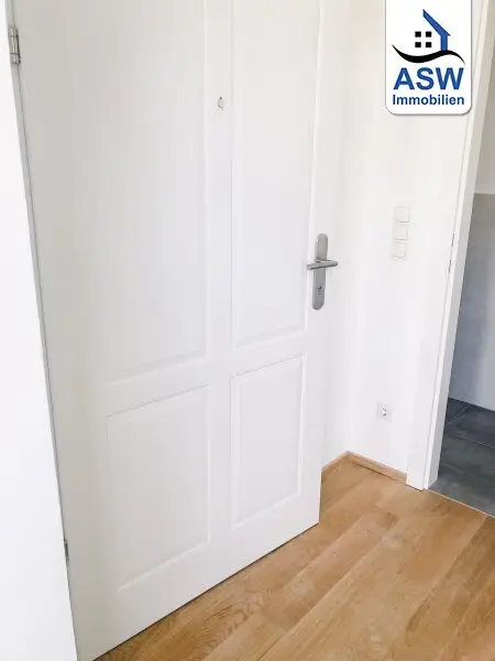 Hochwertig ausgestattete 1- Zimmer Wohnung mit 2 Balkonen