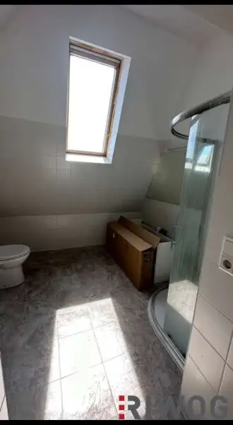 Einmalige Dachgeschosswohnung am Naschmarkt – Mit Vision veredelbar zum 215 m² PENTHOUSE-Juwel mit einmaligen 360°-Blick über Wien