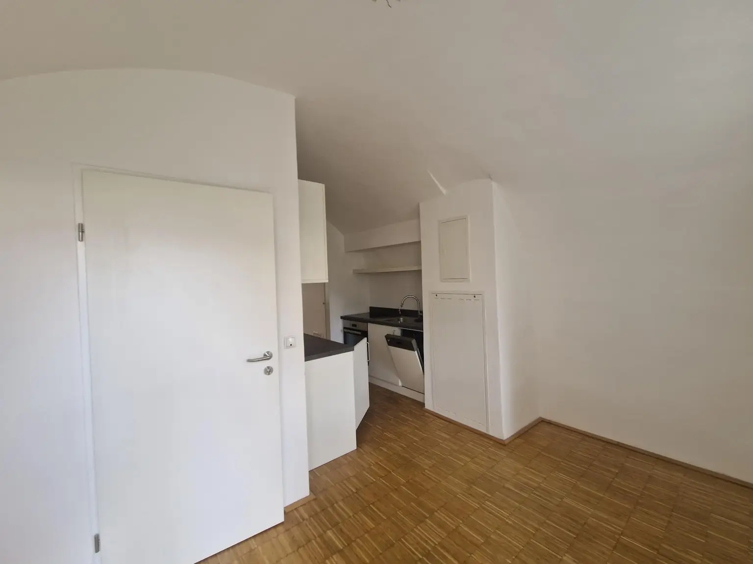 ERDGESCHOSS-TERRASSENWOHNUNG IN TOP INNENSTADTLAGE, HEIZKOSTEN SIND BEREITS ENTHALTEN