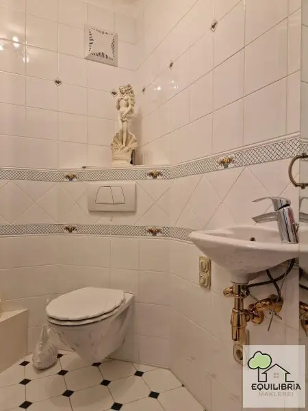 DIREKT BEIM AUGARTEN - Entzückende BALKON-Wohnung mit hochwertiger Ausstattung und LIFT