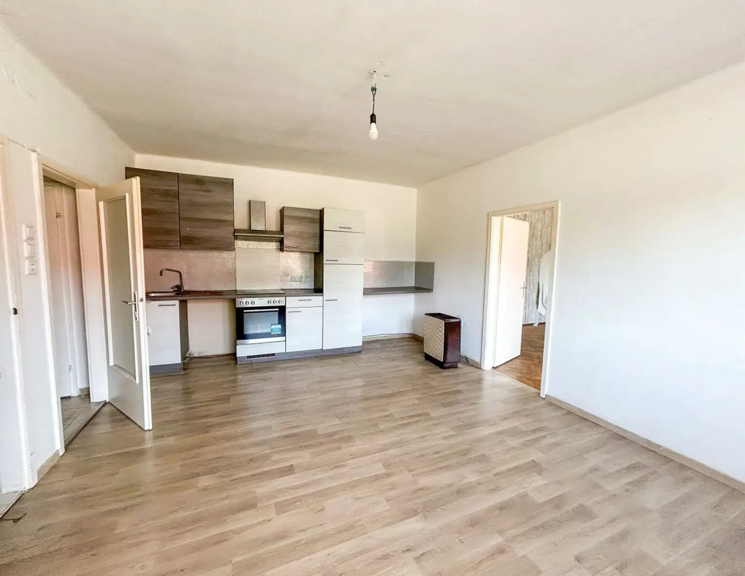 Sanierungsbedürftige Kleinwohnung mit viel Potential!