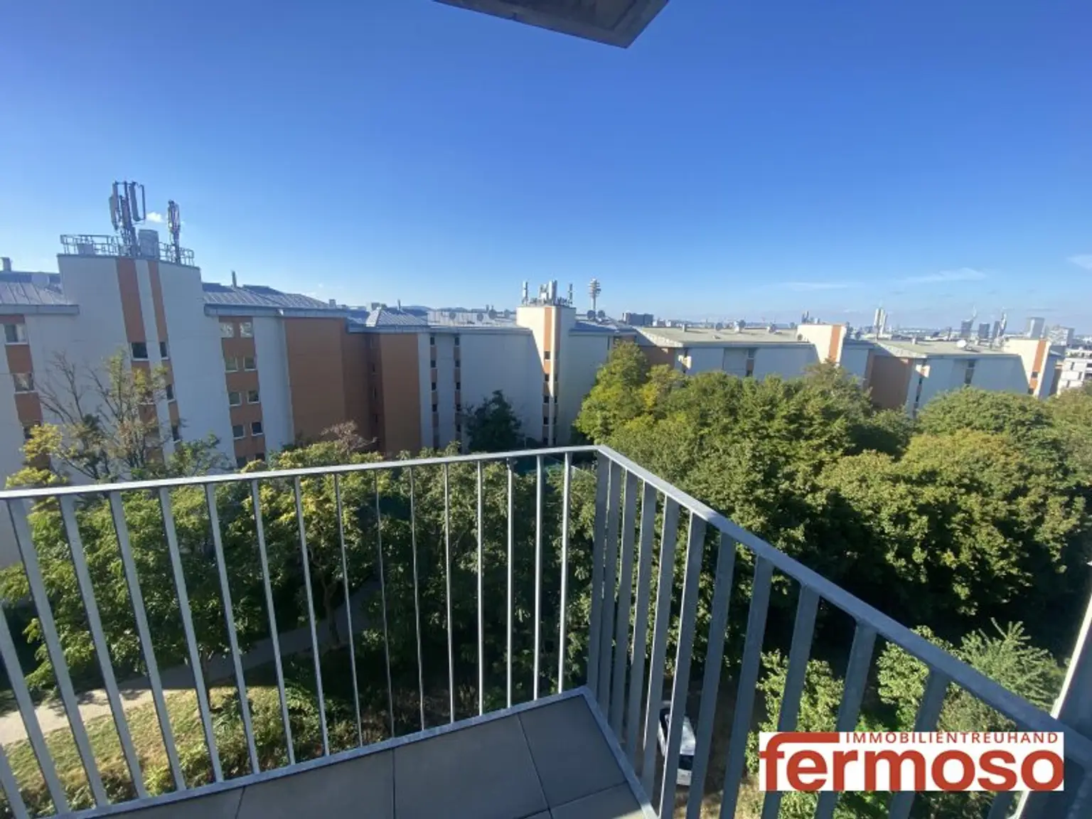 Moderne 2-Zimmer-Wohnung mit Balkon – kompakter Grundriss & helle Räume