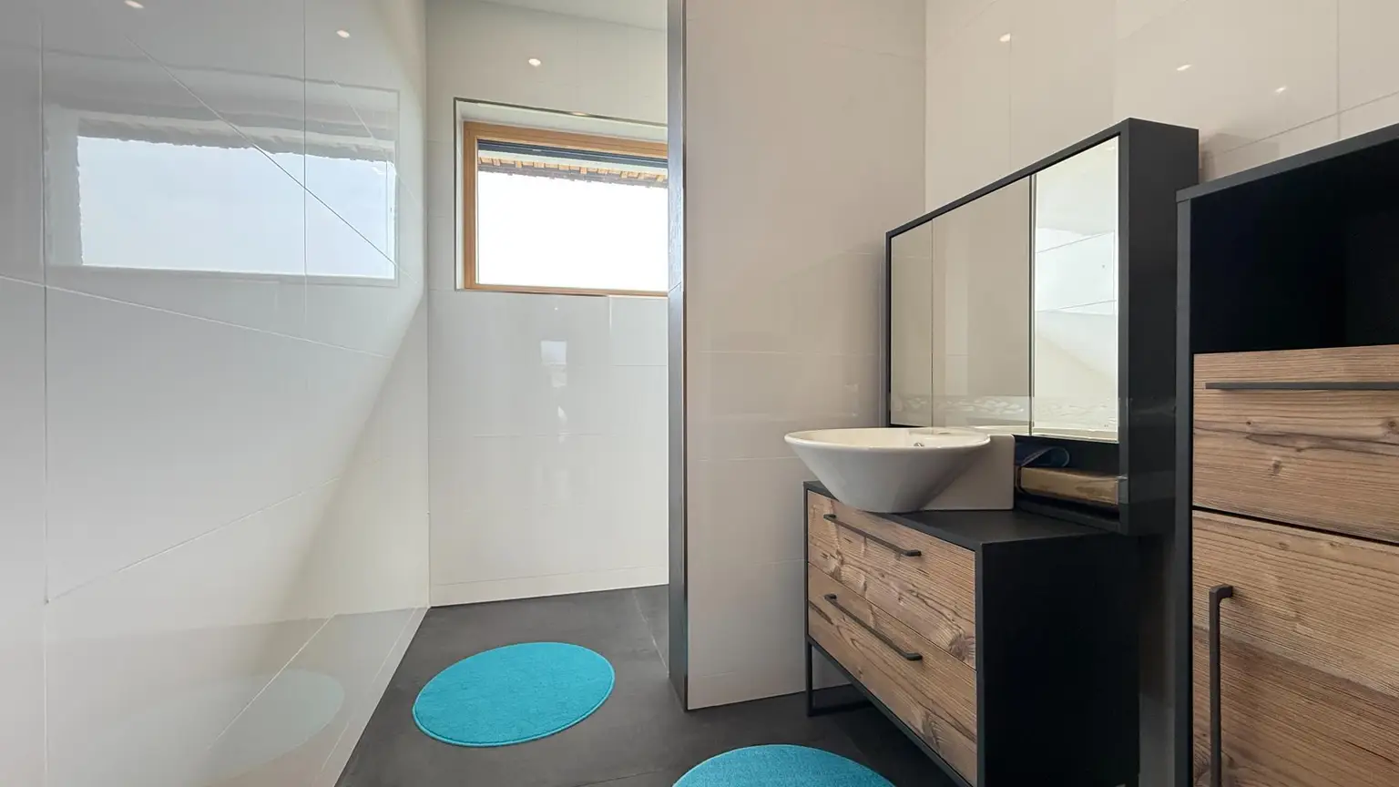Kinderbadezimmer OG