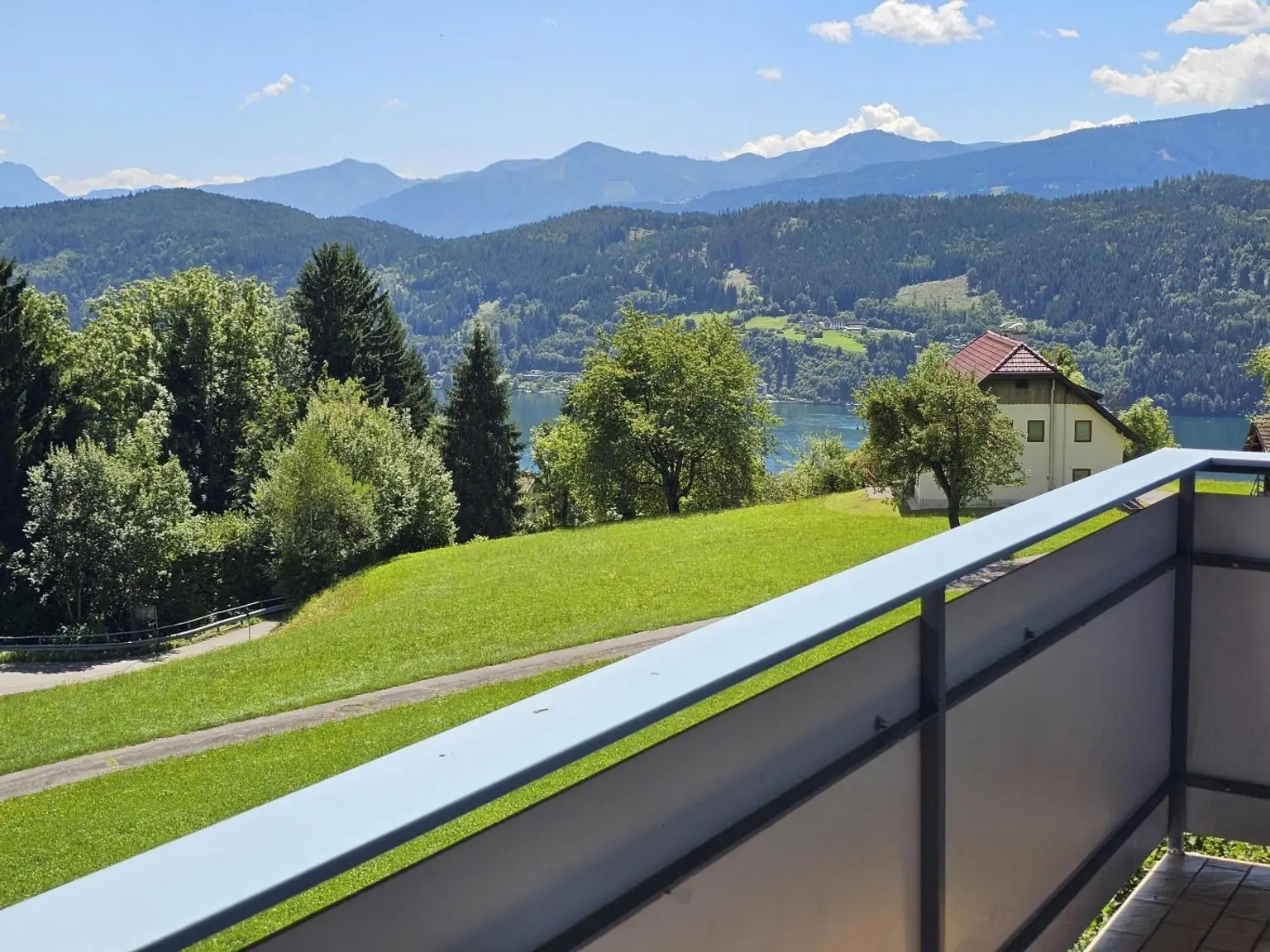 Gut geschnittene Wohnung in wunderschöner Lage am Sonnenplateau