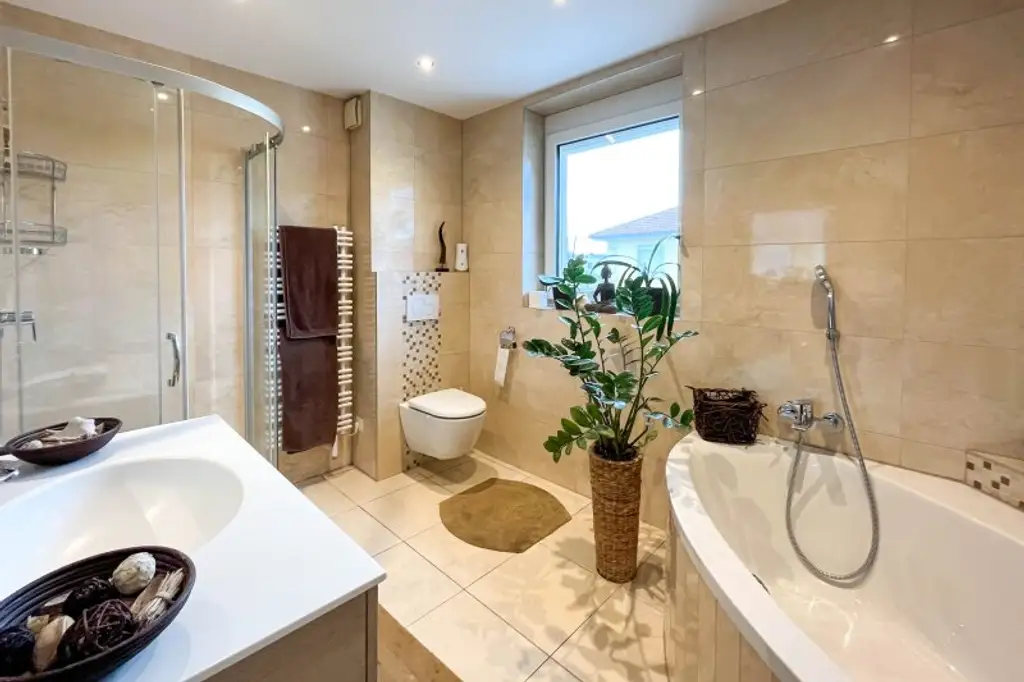 Stilvolle Seeresidenz mit Garten und privatem Seezugang Nähe Baden