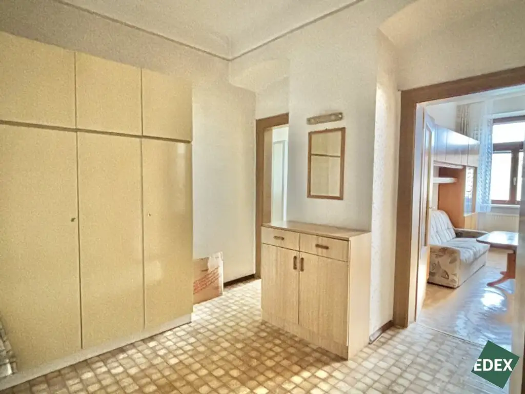 Sanierungsobjekt mit Parkblick – 2 Zimmer in 1140 Wien