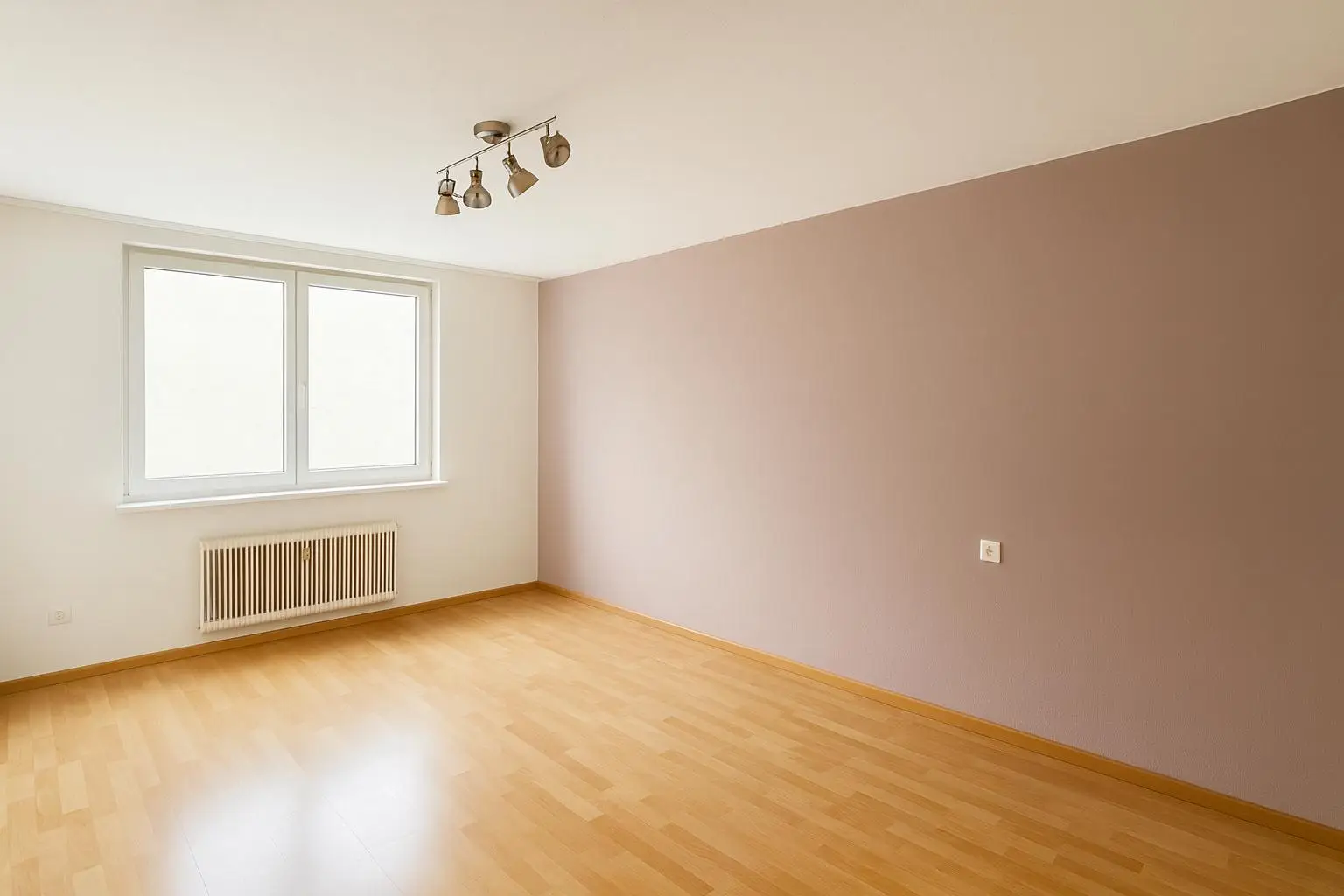 Zimmer 2 (bearbeitet)