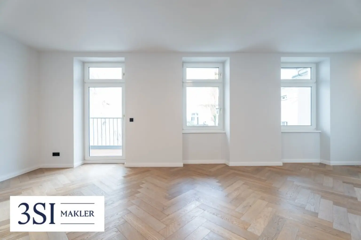 Stilvoll wohnen mit Grünblick – sanierter 2-Zimmer-Altbau mit Balkon in ruhiger Lage
