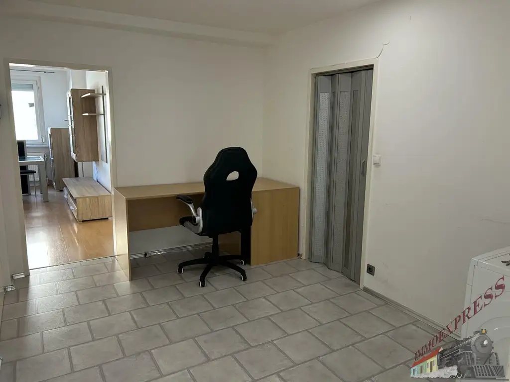 Perfekte WG-Wohnung für 2 Studierende im 11. Bezirk – top Lage & möbliert
