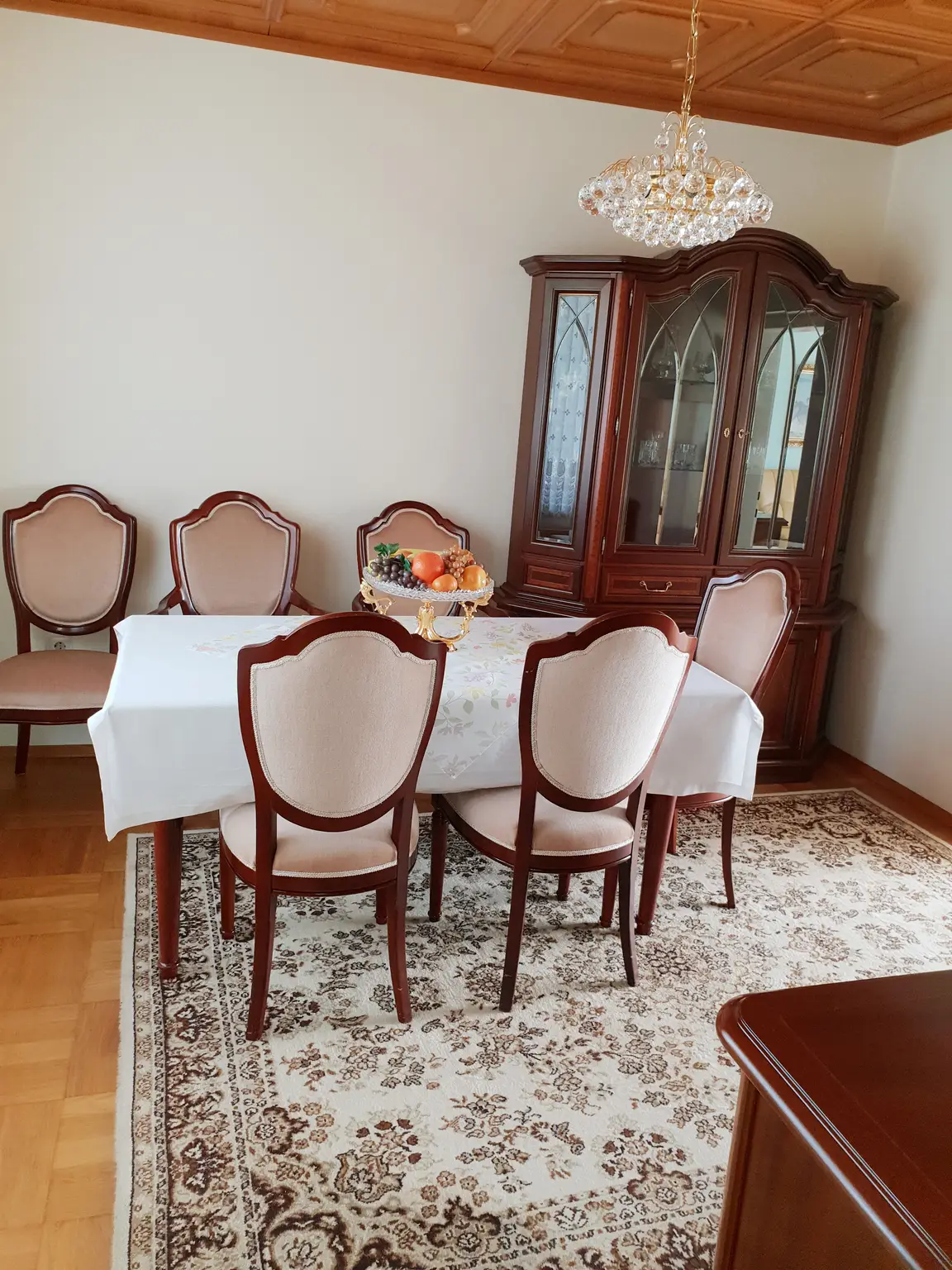 Edler Bungalow mit Swimmingpool zu verkaufen!