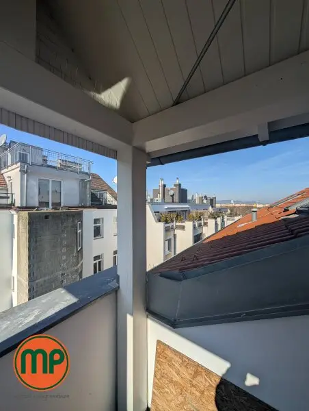 BESONDERE GELEGENHEIT: Maisonette DG-Wohnung mit Terrasse