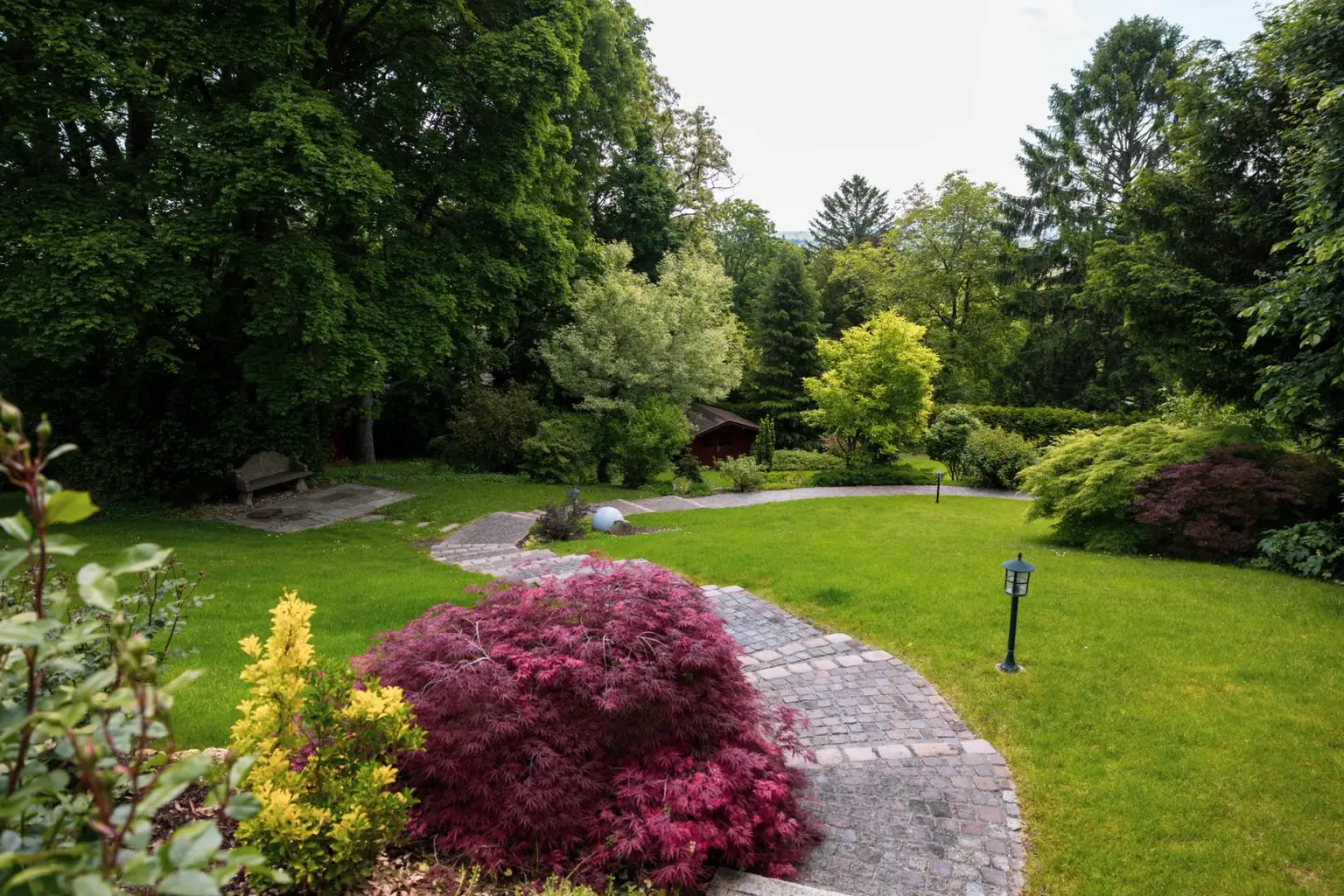 Luxuriöse Villa mit Panoramablick, Swimmingpool und großem Garten in Baden bei Wien