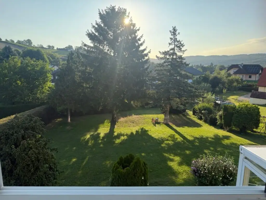 ++ 14 km von Wien Penzing entfernt + Zweifamilienhaus + 325m² Wohnfläche + 1720m² Grundstück + Wintergarten und Terrasse +9 Zimmer + 2 Küchen  + Brunnen ++
