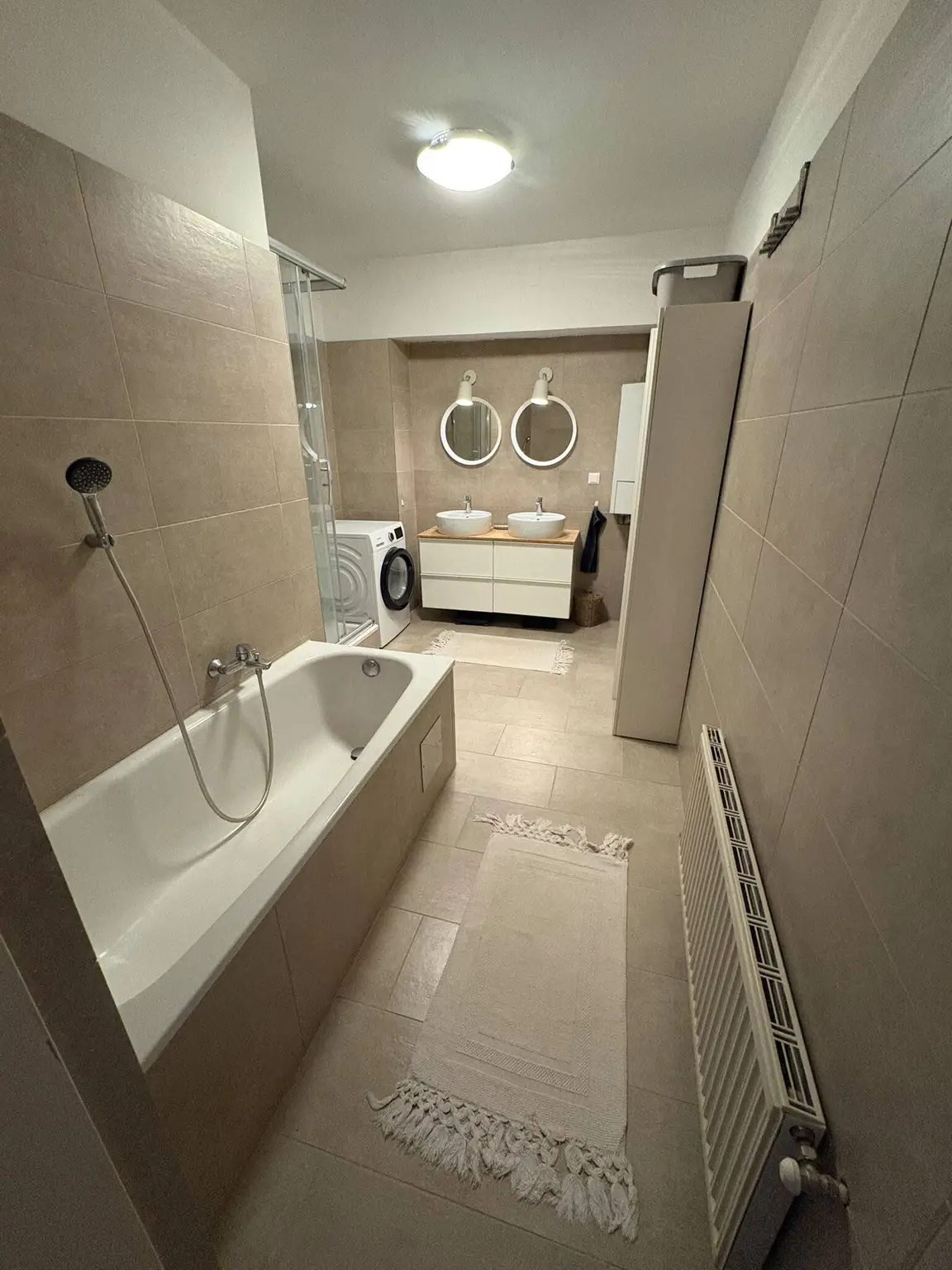 Schöne Wohnung mit 4 Zimmer + großer Terrasse!