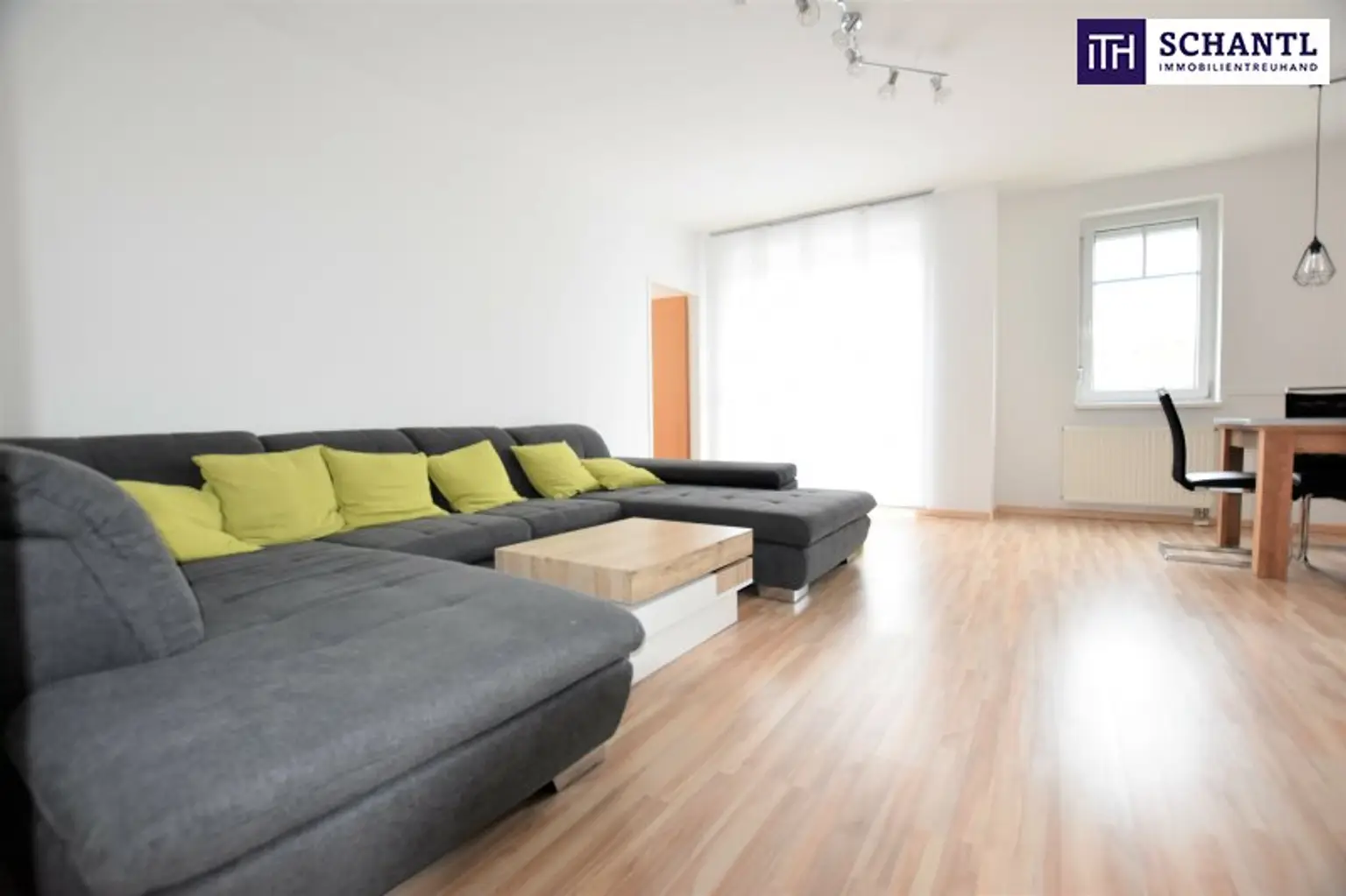 Schnell sein: Perfekt aufgeteilte 3-Zimmer Wohnung mit gemütlichem Balkon in Himberg bei Wien zu vermieten!