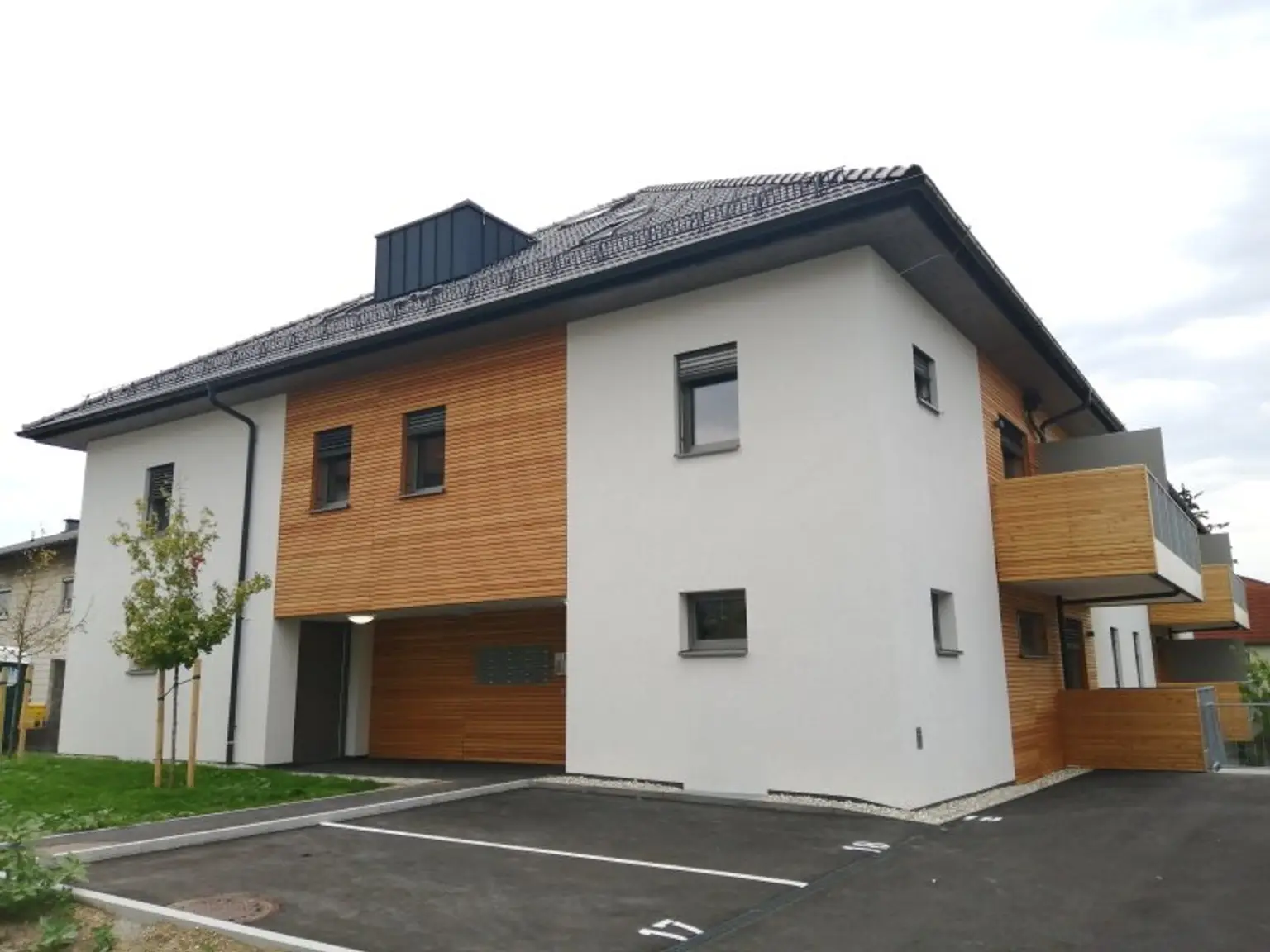 TOP 3 - Wunderschöne 2 Zimmerwohnung mit Balkon und eigenem Tiefgaragenplatz - NEUBAU - PROVISIONSFREI