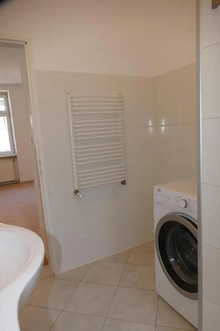 Bad, Handtuchtrockner, Waschmaschine P1190443