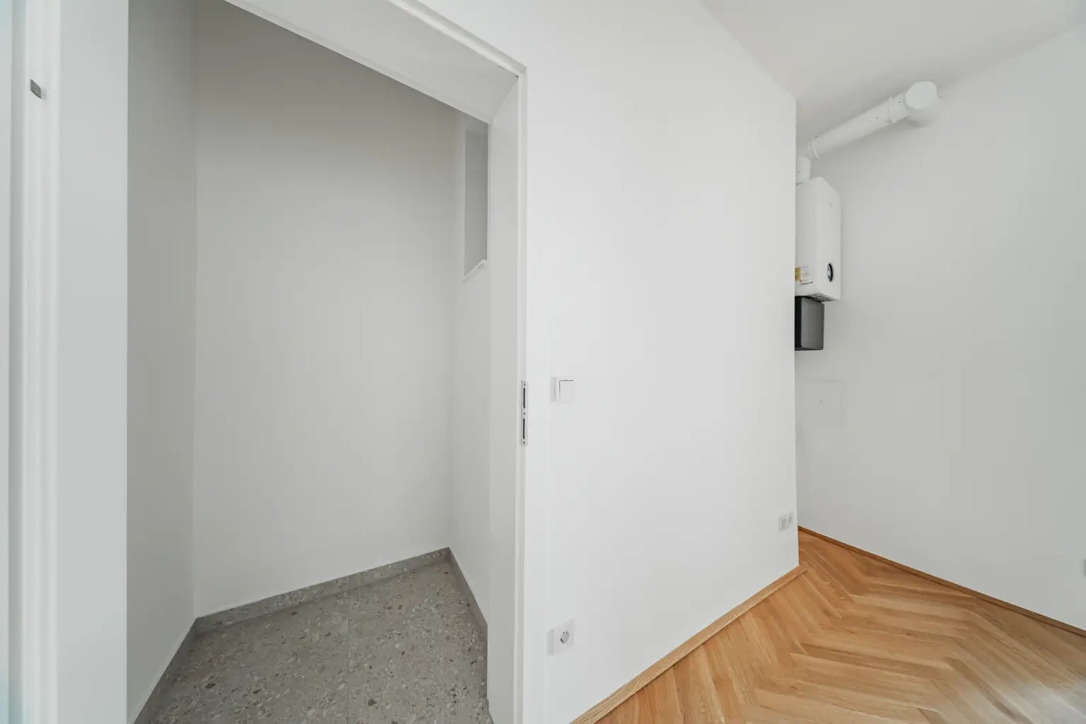 Wunderschöne Altbauwohnung mit modernem Wohnkomfort – sofort bezugsfertig!